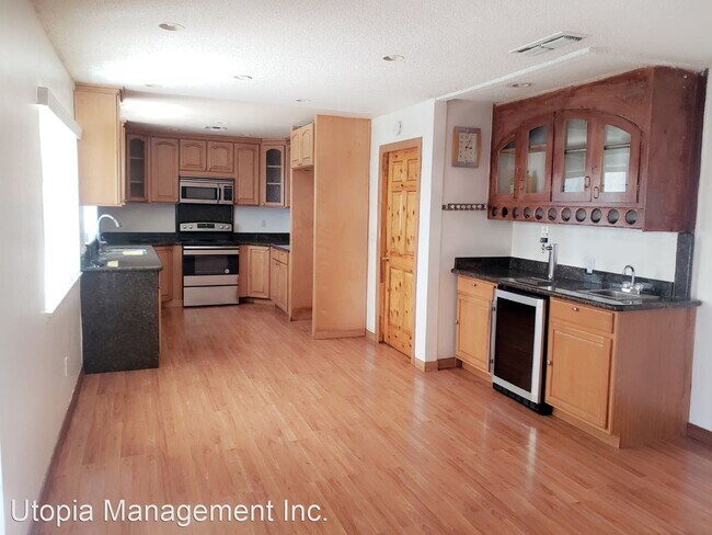 Building Photo - 3 br, 2 bath House - 790 Hillsdale Dr.