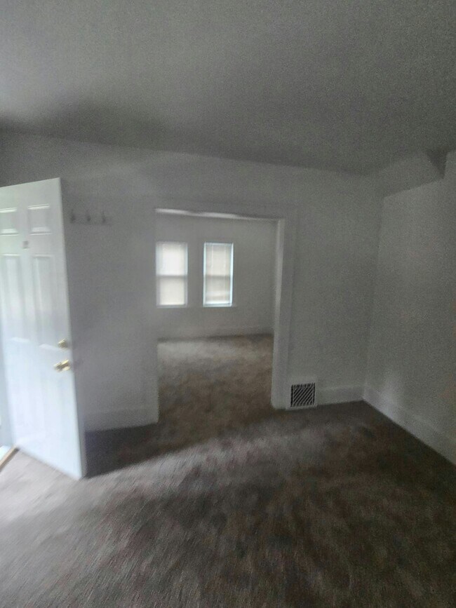 Foto del edificio - 4013 Wildwood Ave