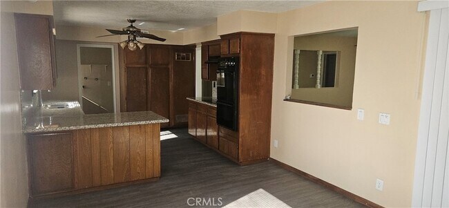 Foto del edificio - 12431 Avocado Ave