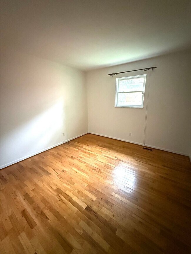 Foto del edificio - 6031 Carrollton Ave