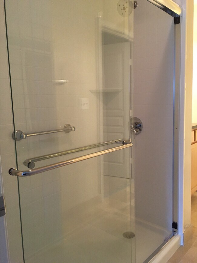 12000 Market St Unit 75, Reston, VA 20190 Condo for Rent in Reston