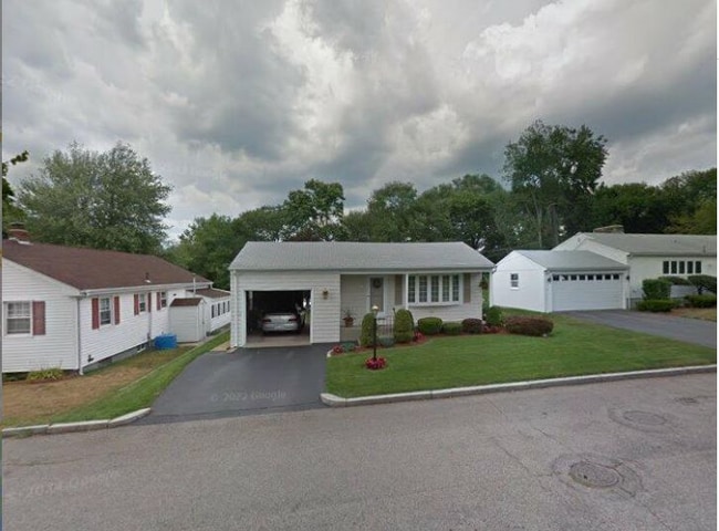 Photo - 54 Hilltop Rd (East Providence, RI) House
