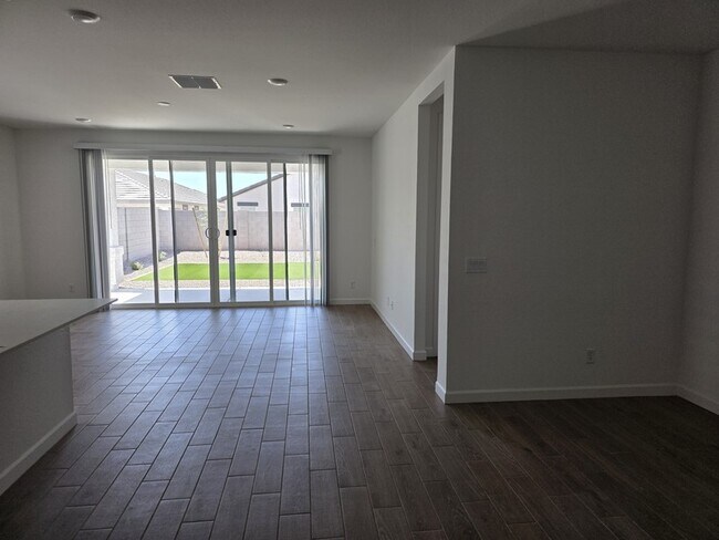 Building Photo - 17829 W Palo Verde Ave