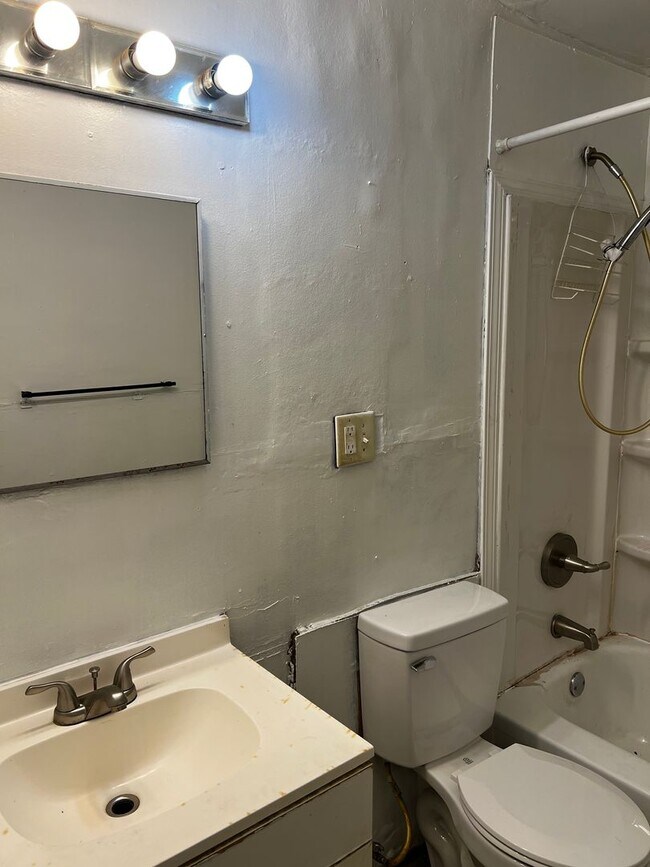 Foto del edificio - 5218.5 Elm St