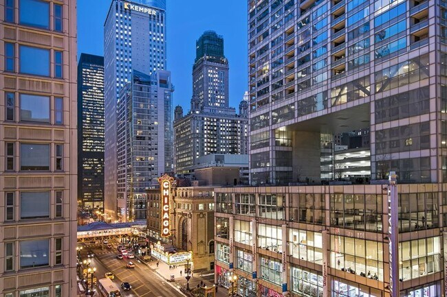 Building Photo - 25 W Randolph St