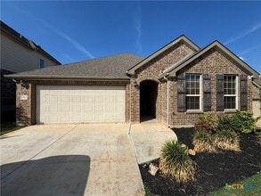 Building Photo - 2162 Kiskadee Dr