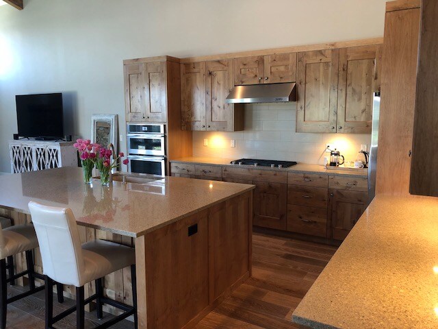 Building Photo - Gated community of Tetherow / 6 MONTH LEASE