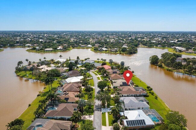 Foto del edificio - 212 SW Whitewood Dr