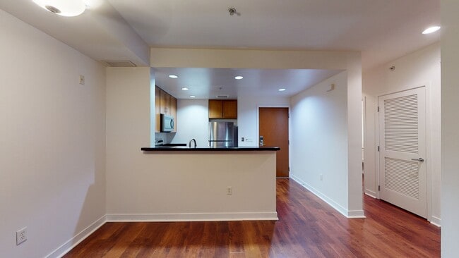 Interior Photo - Edgewater