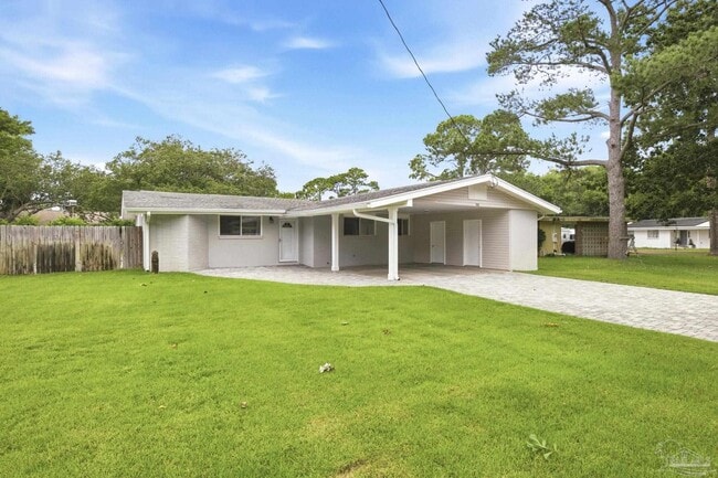 Building Photo - 302 Loruna Dr