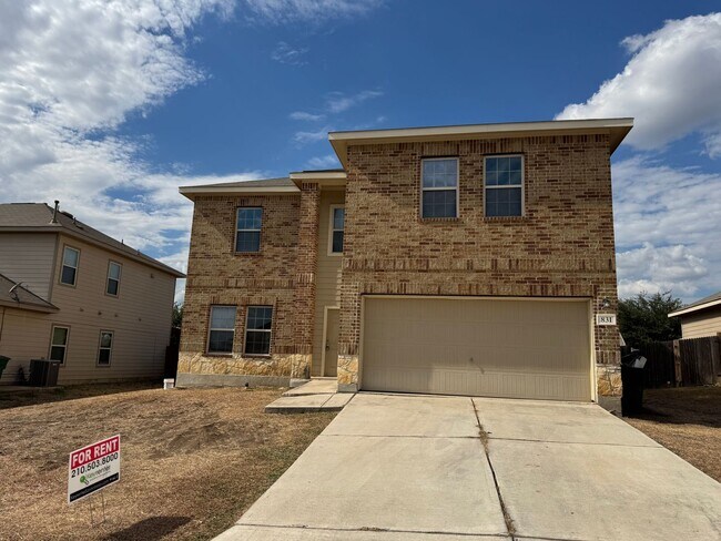 Foto del edificio - Move-In Special! Spacious 3BR Home with Large Private Yard in Mission Del Lago