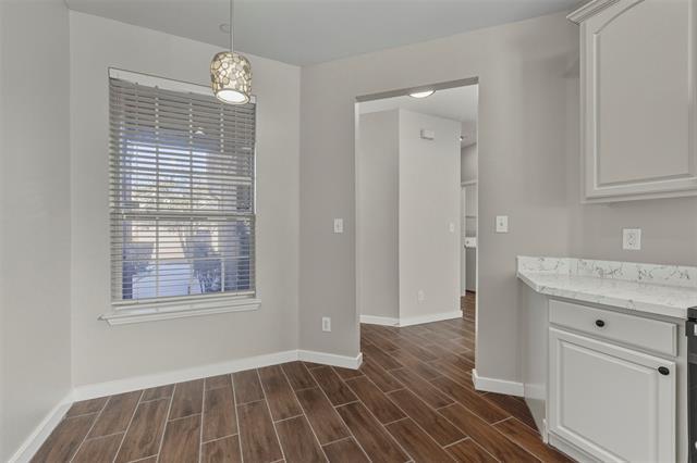 Foto del edificio - 936 Englewood Ln