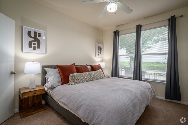2BR, 2BA - 1,332SF - Crossings at Hillcroft