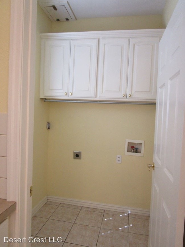 Building Photo - 3809 N Asbury Ave