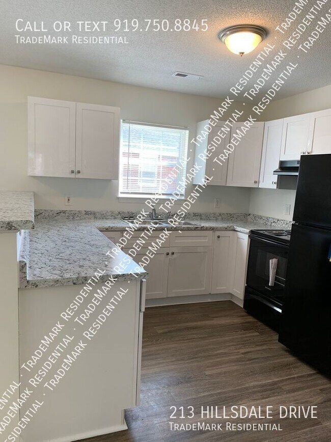 Foto del edificio - 213 Hillsdale Dr