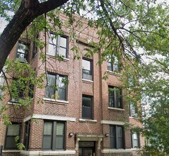 Building Photo - 2647 N Sawyer Ave