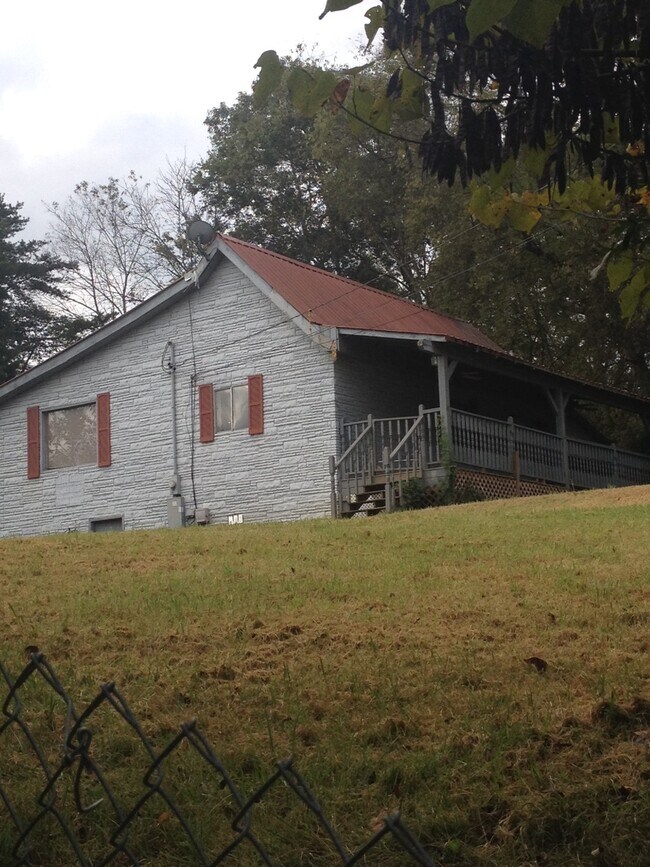 Building Photo - 217 S Old Sevierville Pike