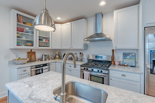 Foto del edificio - 223 S Collington Ave