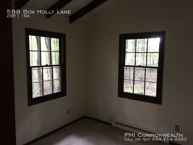 Building Photo - 588 Box Holly Ln