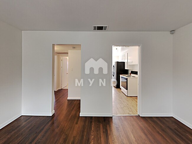 Building Photo - 1930 Buckeye Dr