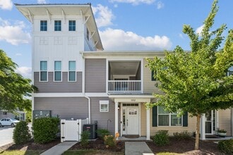 Building Photo - 1102 Celia Ct