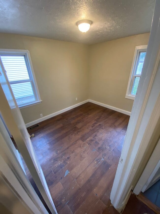 Building Photo - 11705 Mc Gowan Ave