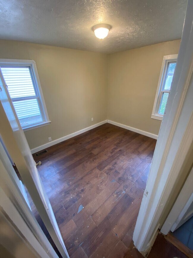 Foto del edificio - 11705 Mc Gowan Ave