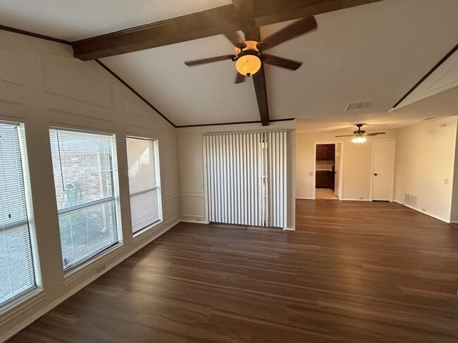 Foto del edificio - 16412 Lauder Ln
