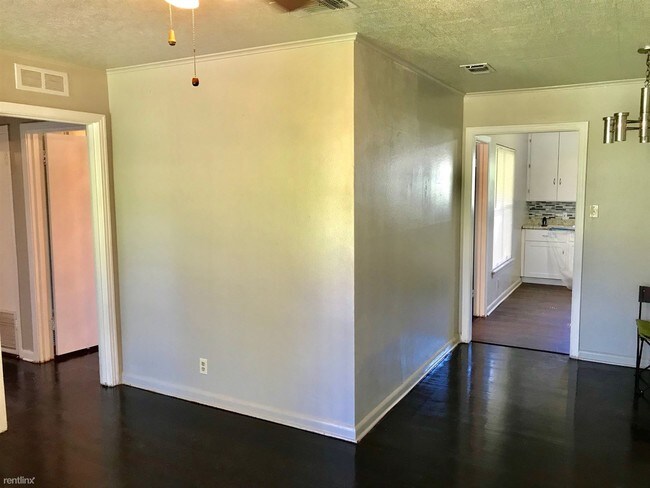 Building Photo - 3 br, 1 bath House - 442 Cherry Ridge Dr