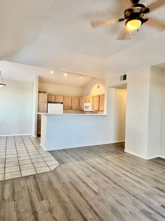 Building Photo - **Spacious 2 Bed, 2 Bath Condo Near DTC – ...