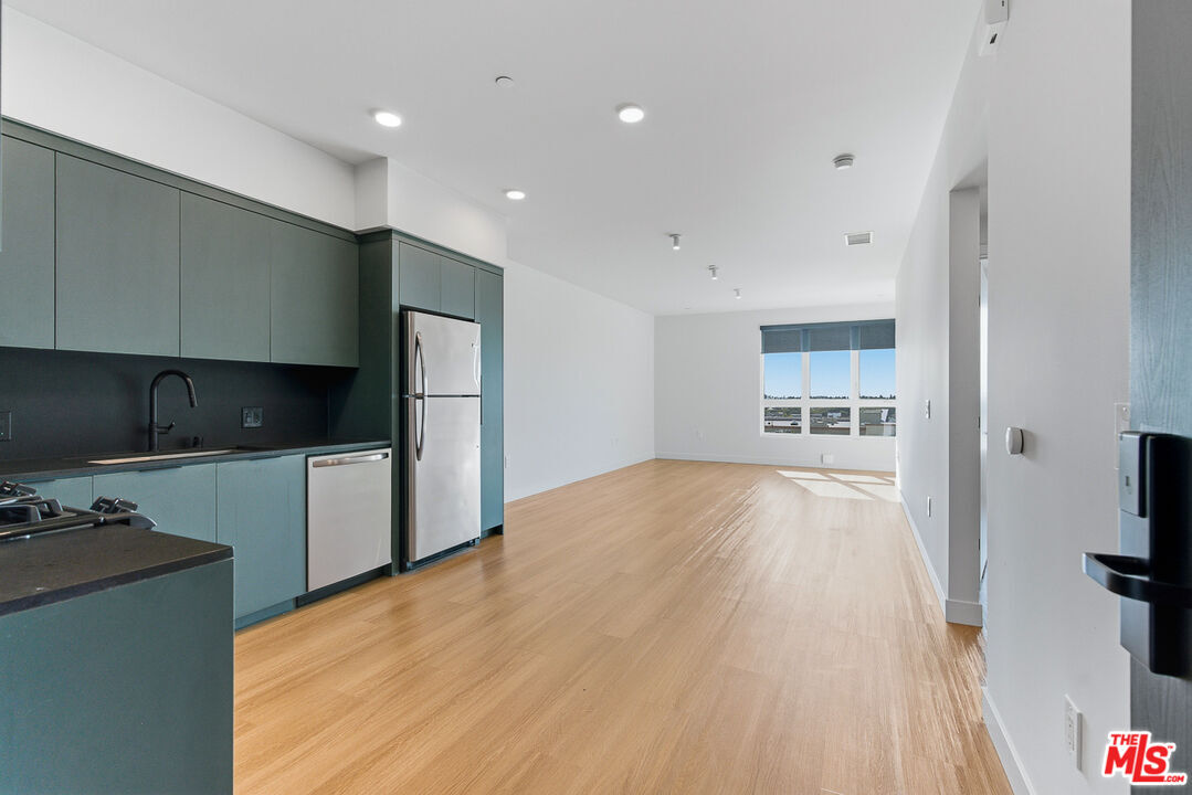 Foto principal - 10601 Washington Blvd