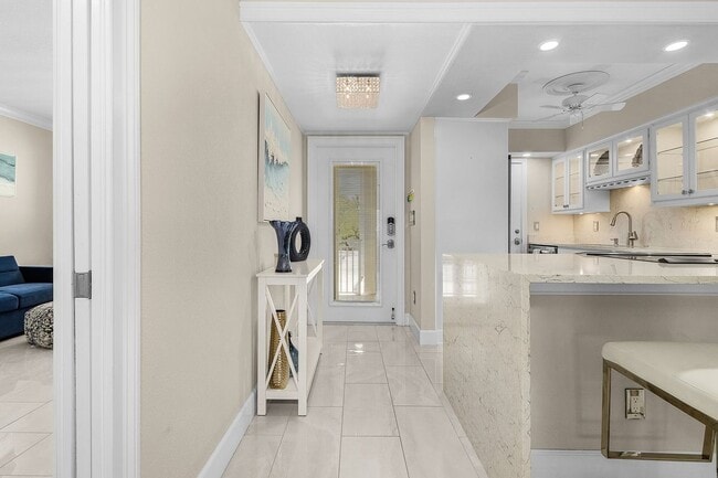 Building Photo - 234 Banyan Blvd