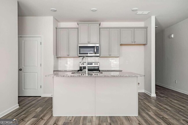 Building Photo - 6346 Rosetta Dr