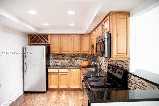 Foto del edificio - 1420 Brickell Bay Dr