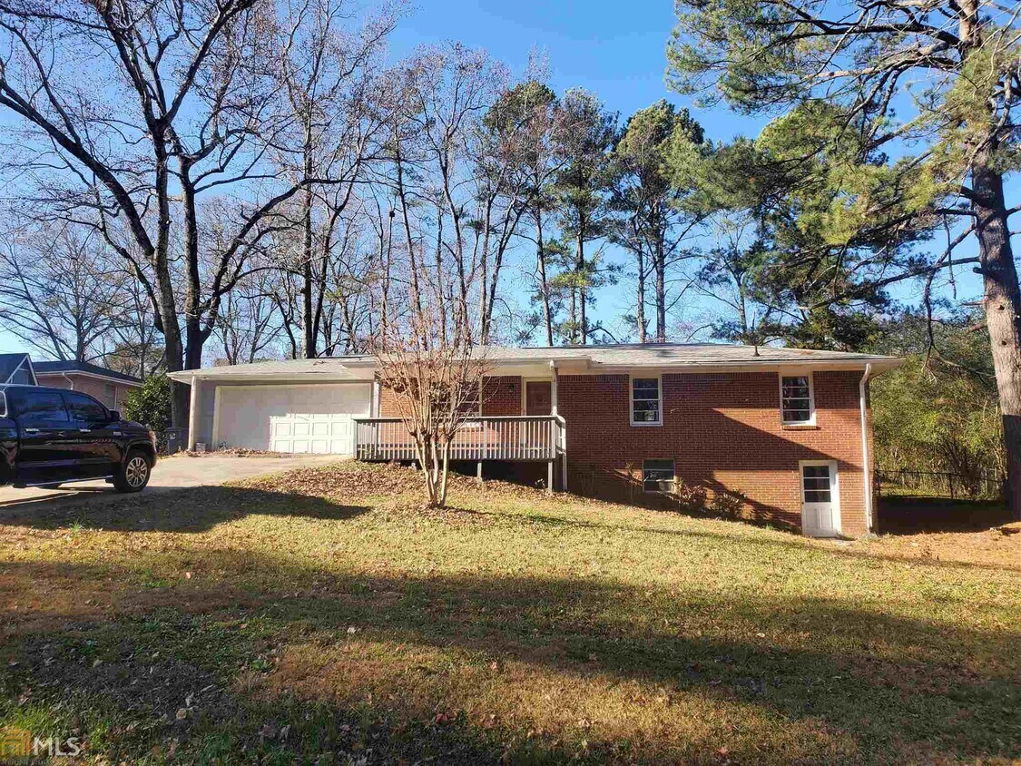 Primary Photo - 4227 Beaver Ruin Cir NW