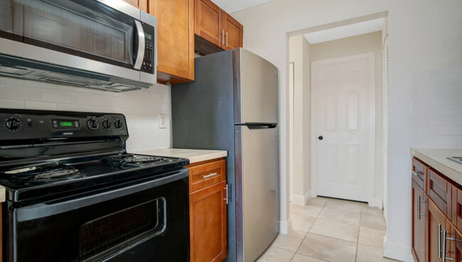 Two Bedroom Kitchen - Parkside Apartments