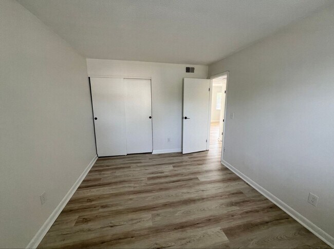 Foto del edificio - 4238 Kugler Mill Rd