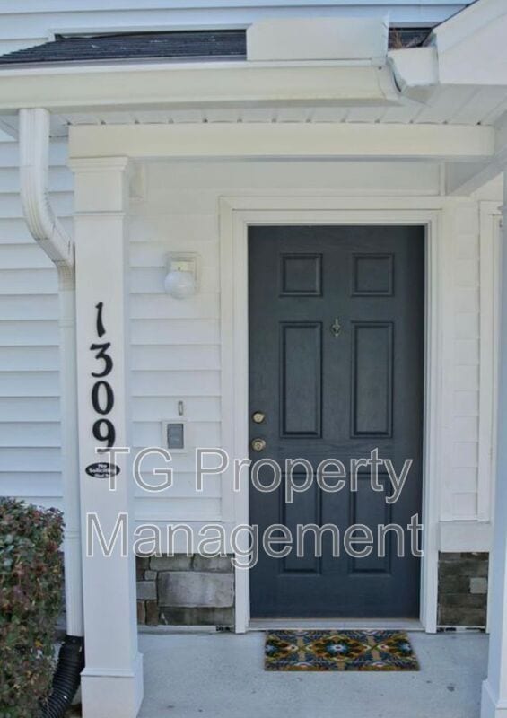 Building Photo - 575 Oakleaf Plantation Pky