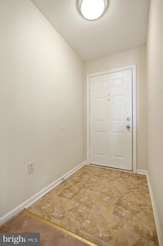 8383 Buttress Ln Unit 203, Manassas, VA 20110 Room for Rent in