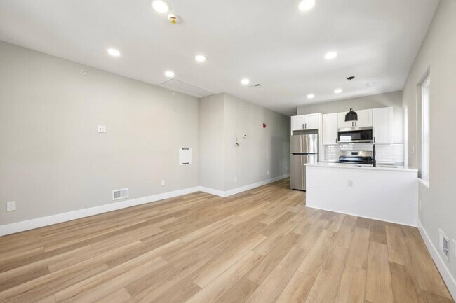 Foto del edificio - 6150 W Columbia Ave