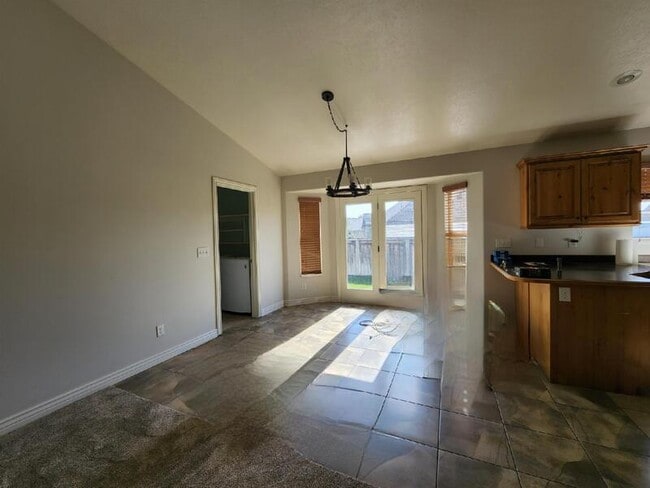 Building Photo - 1273 N 500 W