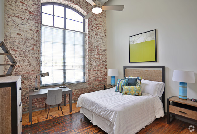 2BR, 2BA - 289 - The Lofts at Hawthorne Mill