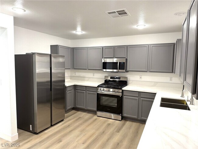 Foto del edificio - 7383 W Diablo Dr