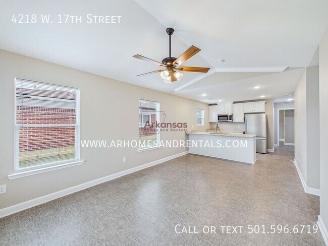 Foto del edificio - 4218 W 17th St