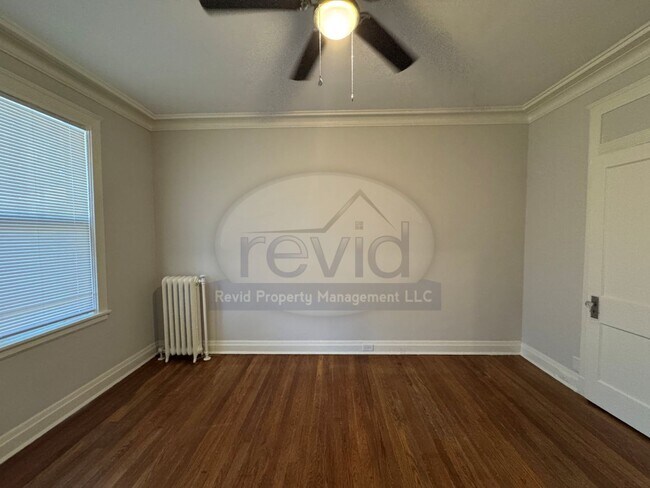 Foto del edificio - Beautiful 2 Bedroom Midtown Apartment!!