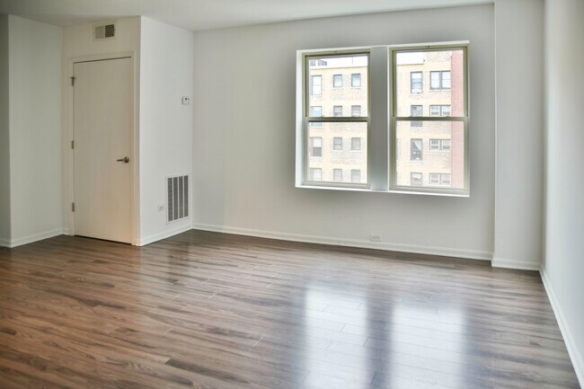 Foto del edificio - 925 W Carmen Ave