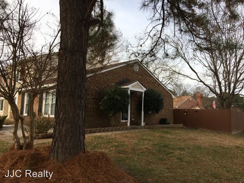 Primary Photo - 5100 Castle Way