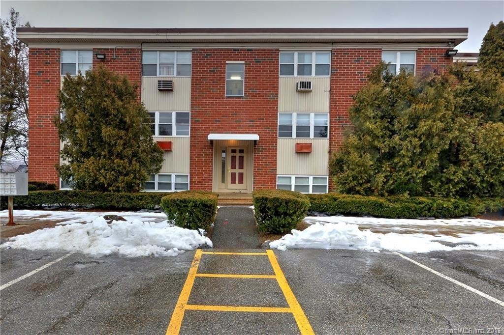 Primary Photo - 4 Belair Dr