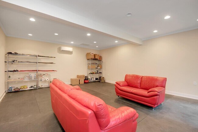 Foto del edificio - 2709 Brunswick Dr