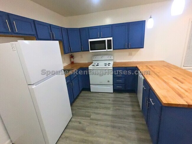 Foto del edificio - 3708 N Kenwood Ave